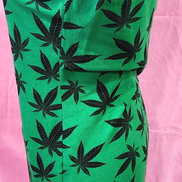 Switchblade stiletto green 420 vamp wiggle dress size xl pinup goth - Picture 2 of 10